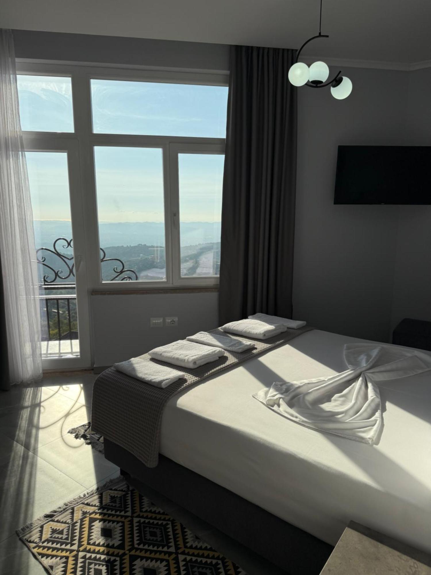 --Hotel Deal-- Rooms With Castle View Krujë 외부 사진
